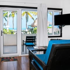 AV Suite 2