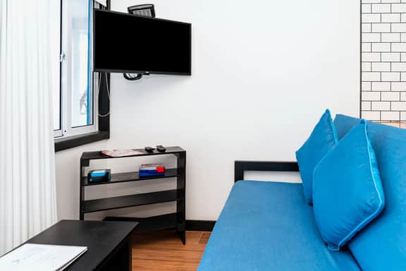 AV Suite 2